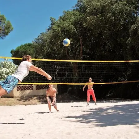 Campsite Montana Parc - Golfe De St Tropez - Maeva 4*